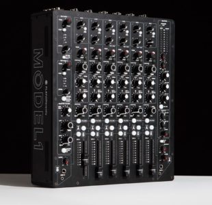 Richie Hawtin nos cuenta como usa su mezclador preferido, el Model 1 Mixer